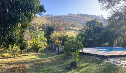 Chácara à Venda - Vargem - SP
