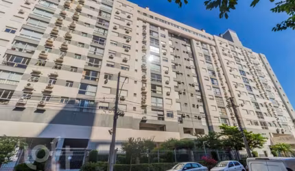 Apartamento com 2 quartos à venda na Rua Bezerra de Menezes, 623, Passo da Areia, Porto Alegre, 63 m2 por R$ 595.000