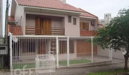 Casa com 4 quartos à venda na Rua Dona Otília, 3793, Santa Tereza, Porto Alegre, 280 m2 por R$ 1.200.000
