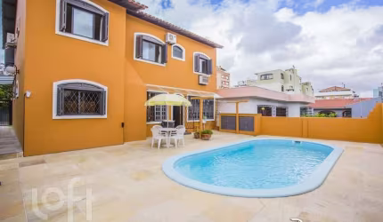 Casa com 4 quartos à venda na Rua Inhanduí, 340, Cristal, Porto Alegre, 204 m2 por R$ 1.200.000