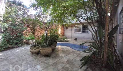 Casa com 5 quartos à venda na Rua Lobo da Costa, 448, Santana, Porto Alegre, 272 m2 por R$ 810.000