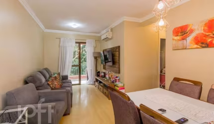 Apartamento com 3 quartos à venda na Rua Professor Carvalho Freitas, 611, Teresópolis, Porto Alegre, 67 m2 por R$ 365.000