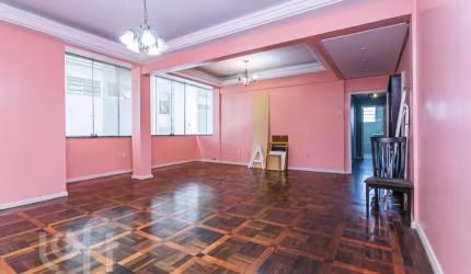 Apartamento com 3 quartos à venda na Avenida Independência, 831, Bom Fim, Porto Alegre, 113 m2 por R$ 400.000