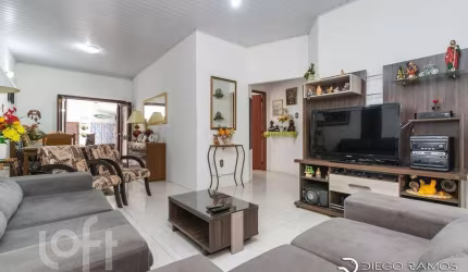 Casa com 3 quartos à venda na Rua Veríssimo Rosa, 776, Jardim Botânico, Porto Alegre, 200 m2 por R$ 740.000