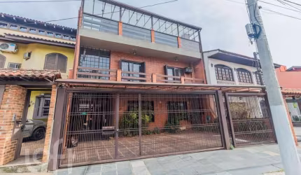 Casa com 4 quartos à venda na Travessa Kuluene, 349, Coronel Aparício Borges, Porto Alegre, 470 m2 por R$ 750.000