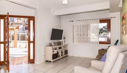 Casa com 4 quartos à venda na Rua Doutor Ernesto Di Primio Beck, 115, Vila João Pessoa, Porto Alegre, 287 m2 por R$ 790.000