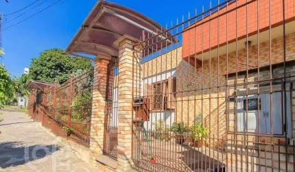 Casa com 5 quartos à venda na Rua Umbú, 566, Passo da Areia, Porto Alegre, 192 m2 por R$ 1.500.000