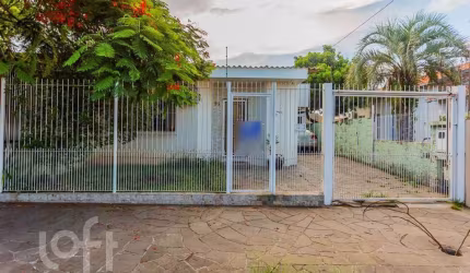 Casa com 2 quartos à venda na Travessa Chateaubriand, 93, Passo das Pedras, Porto Alegre, 119 m2 por R$ 390.000