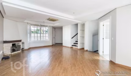 Casa em condomínio fechado com 4 quartos à venda na Rua Professor Ulisses Cabral, 1022, Chácara das Pedras, Porto Alegre, 242 m2 por R$ 1.500.000