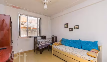 Apartamento com 2 quartos à venda na Avenida Borges de Medeiros, 855, Centro Histórico, Porto Alegre, 59 m2 por R$ 209.000