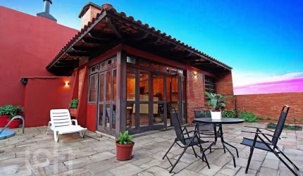 Casa com 4 quartos à venda na Rua Professor Fernando Carneiro, 287, Três Figueiras, Porto Alegre, 350 m2 por R$ 2.800.000
