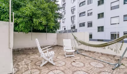 Casa com 4 quartos à venda na Rua Felipe de Oliveira, 999, Petrópolis, Porto Alegre, 450 m2 por R$ 2.000.000