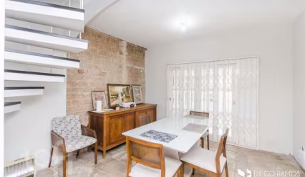 Casa com 4 quartos à venda na Rua Matias José Bins, 410, Três Figueiras, Porto Alegre, 224 m2 por R$ 1.900.000