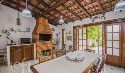 Casa com 3 quartos à venda na Rua Fernando Abbott, 73, Cristo Redentor, Porto Alegre, 260 m2 por R$ 820.000
