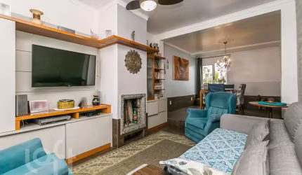 Casa com 4 quartos à venda na Rua Guilherme Alves, 1326, Partenon, Porto Alegre, 243 m2 por R$ 990.000
