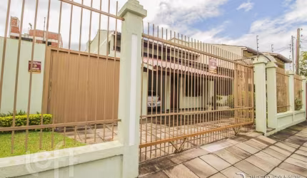 Casa com 4 quartos à venda na Rua Aurélio Porto, 234, Partenon, Porto Alegre, 309 m2 por R$ 2.128.000