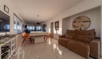 Apartamento com 5 quartos à venda na Avenida Senador Salgado Filho, 359, Centro Histórico, Porto Alegre, 286 m2 por R$ 380.000