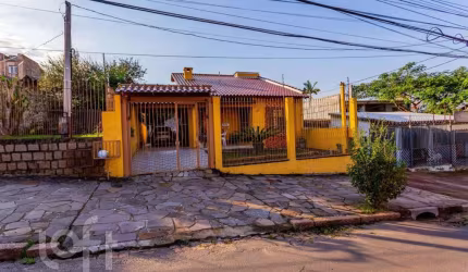 Casa com 3 quartos à venda na Avenida Delmar Rocha Barbosa, 699, Rubem Berta, Porto Alegre, 103 m2 por R$ 650.000