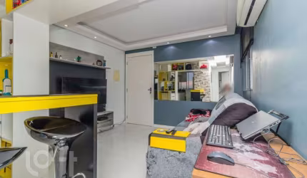 Apartamento com 2 quartos à venda na Rua Intendente Alfredo Azevedo, 843, Coronel Aparício Borges, Porto Alegre, 42 m2 por R$ 220.000