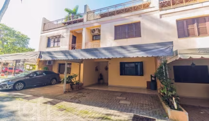 Casa em condomínio fechado com 3 quartos à venda na Avenida Engenheiro Ludolfo Boehl, 387, Teresópolis, Porto Alegre, 184 m2 por R$ 560.000