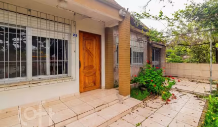 Casa com 4 quartos à venda na Rua Platão, 29, Jardim Itu Sabará, Porto Alegre, 195 m2 por R$ 890.000