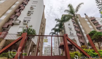 Apartamento com 2 quartos à venda na Rua Eurípedes Monteiro Duarte, 30, Cavalhada, Porto Alegre, 66 m2 por R$ 298.000