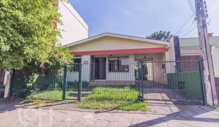 Casa com 4 quartos à venda na Rua Gaston Englert, 545, Vila Ipiranga, Porto Alegre, 168 m2 por R$ 750.000