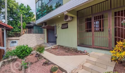 Casa com 4 quartos à venda na Rua Bento Rosa, 242, Sarandi, Porto Alegre, 281 m2 por R$ 712.500