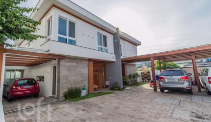Casa em condomínio fechado com 3 quartos à venda na Avenida Clemenciano Barnasque, 121, Teresópolis, Porto Alegre, 221 m2 por R$ 1.490.000