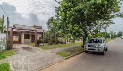 Casa com 3 quartos à venda na Avenida Orleaes, 286, Serraria, Porto Alegre, 182 m2 por R$ 850.000