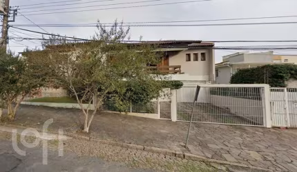 Casa com 3 quartos à venda na Rua Professor Abílio Azambuja, 675, Jardim do Salso, Porto Alegre, 308 m2 por R$ 812.250