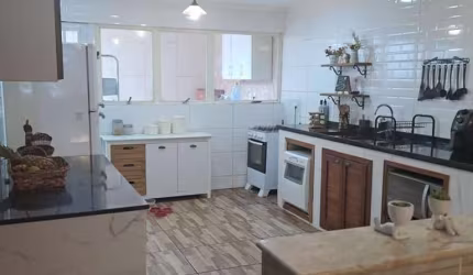 Casa com 3 quartos à venda na Rua Angico, 121, Hípica, Porto Alegre, 140 m2 por R$ 500.000