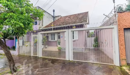Casa com 4 quartos à venda na Candiota, 80, Passo da Areia, Porto Alegre, 161 m2 por R$ 680.000