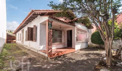Casa com 4 quartos à venda na Avenida Niterói, 527, Medianeira, Porto Alegre, 190 m2 por R$ 535.000