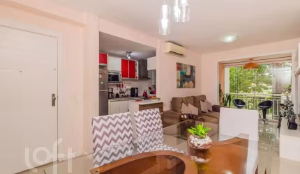 Apartamento com 3 quartos à venda na Avenida Benno Mentz, 100, Vila Ipiranga, Porto Alegre, 74 m2 por R$ 560.000