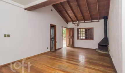 Casa com 3 quartos à venda na Rua Octávio de Souza, 1005, Nonoai, Porto Alegre, 252 m2 por R$ 590.000