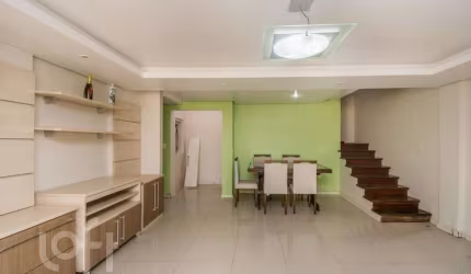 Casa com 3 quartos à venda na Rua Catumbi, 340, Medianeira, Porto Alegre, 220 m2 por R$ 780.000