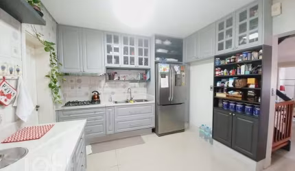 Casa em condomínio fechado com 3 quartos à venda na Avenida Juca Batista, 8000, Belém Novo, Porto Alegre, 217 m2 por R$ 1.350.000