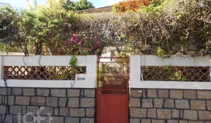 Casa com 3 quartos à venda na Rua Santiago Dantas, 64, Cascata, Porto Alegre, 140 m2 por R$ 480.000