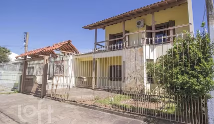Casa com 6 quartos à venda na Rua Vicente Marsiglia Filho, 75, Passo das Pedras, Porto Alegre, 600 m2 por R$ 520.000