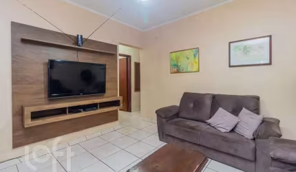 Casa com 3 quartos à venda na Rua Cidade de Uberlândia, 48, Vila Jardim, Porto Alegre, 106 m2 por R$ 680.000