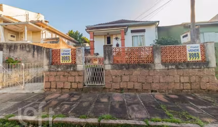 Casa com 3 quartos à venda na Parque dos Nativos, 415, Vila Ipiranga, Porto Alegre, 90 m2 por R$ 800.000