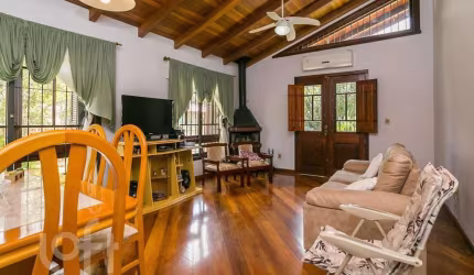 Casa com 3 quartos à venda na Rua Emílio Dimari, 65, Belém Novo, Porto Alegre, 180 m2 por R$ 712.500