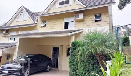 Casa em condomínio fechado com 4 quartos à venda na Avenida Engenheiro Ludolfo Boehl, 1179, Teresópolis, Porto Alegre, 208 m2 por R$ 980.000