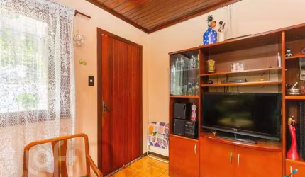 Casa com 2 quartos à venda na Avenida José Corrêa da Silva, 488, Cavalhada, Porto Alegre, 100 m2 por R$ 350.000