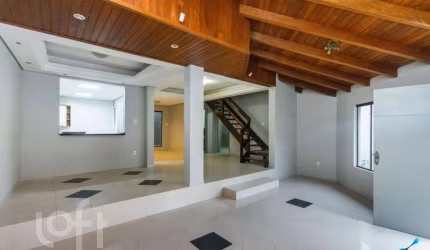 Casa com 6 quartos à venda na Rua Engenheiro Ryff, 137, Jardim São Pedro, Porto Alegre, 130 m2 por R$ 1.100.000