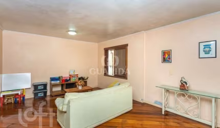 Casa com 2 quartos à venda na Rua Dário Totta, 2100, Camaquã, Porto Alegre, 215 m2 por R$ 665.000