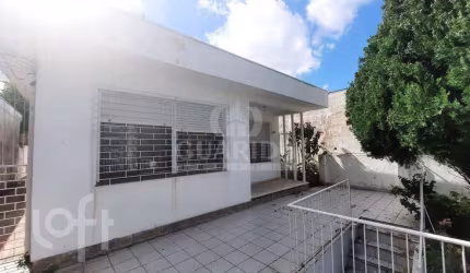 Casa com 4 quartos à venda na Rua Doutor Aurélio Py, 220, Medianeira, Porto Alegre, 300 m2 por R$ 552.000