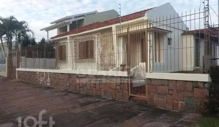 Casa com 3 quartos à venda na Rua Curupaiti, 730, Cristal, Porto Alegre, 270 m2 por R$ 1.600.000