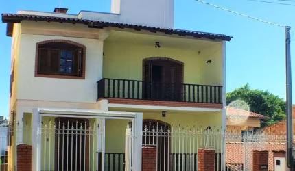 Casa com 4 quartos à venda na Travessa Orion, 131, Vila Ipiranga, Porto Alegre, 280 m2 por R$ 1.000.000